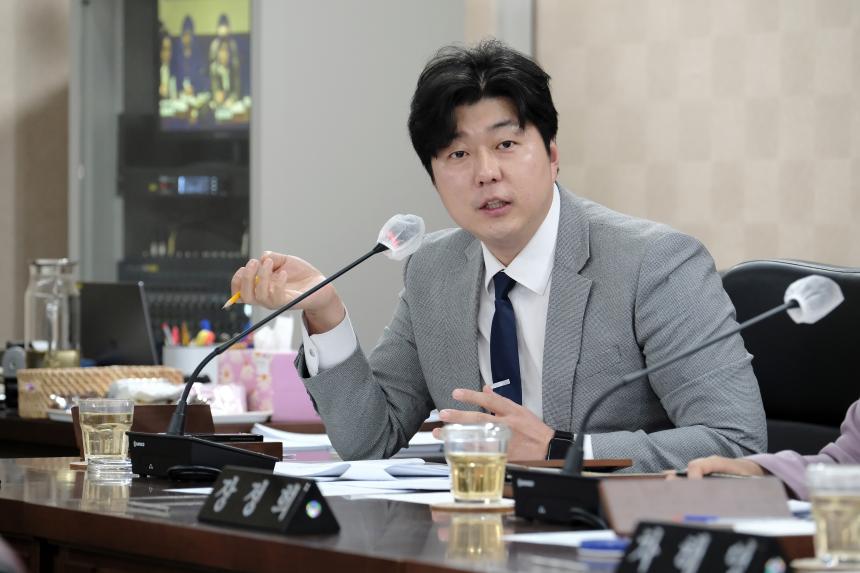 복지도시위원회&lpar;제1차~2차&rpar;-제282회 마포구의회 임시회 - 3