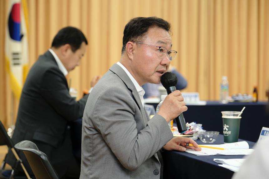 행정건설위원회 상암동주민센터 행정감사-제276회 마포구의회 제1차 정례회 - 7