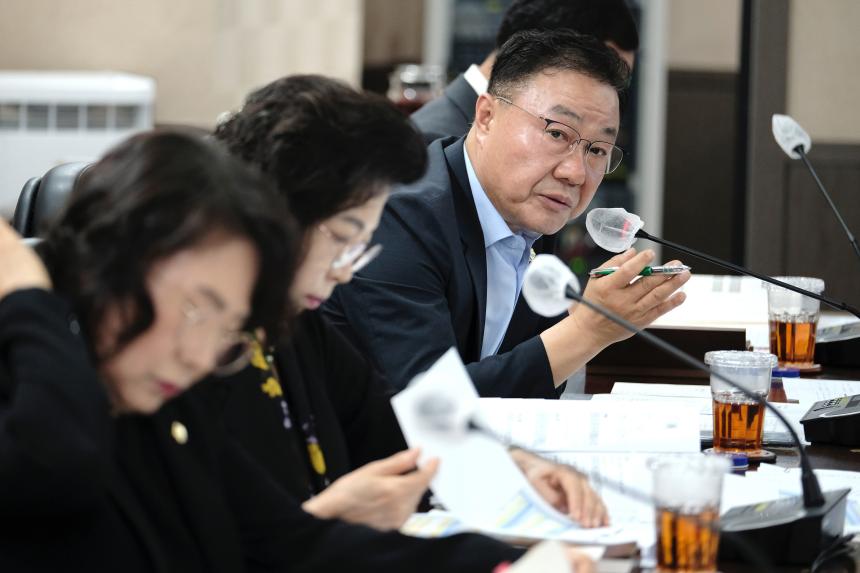 행정건설위원회-제276회 마포구의회 제1차 정례회 - 3