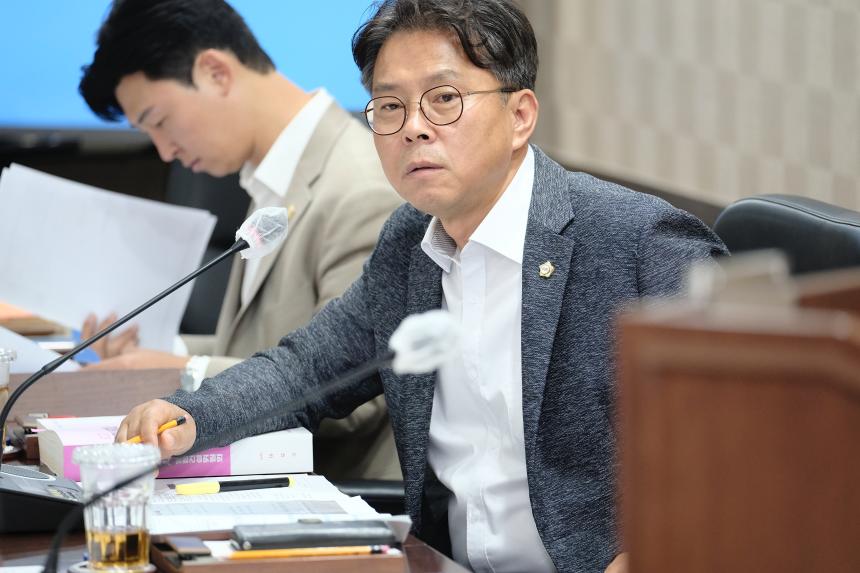 행정건설위원회-제276회 마포구의회 제1차 정례회 - 5