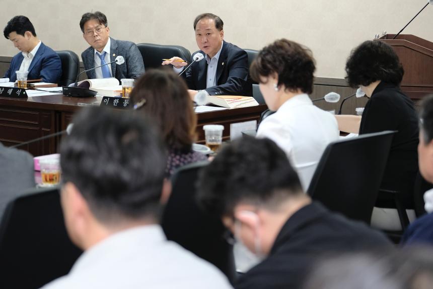 행정건설위원회-제276회 마포구의회 제1차 정례회 - 7