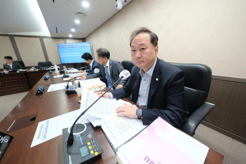 행정건설위원회-제276회 마포구의회 제1차 정례회