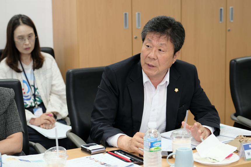 복지도시위원회 용강동주민센터 행정사무감사-제276회 마포구의회 제1차 정례회 - 8