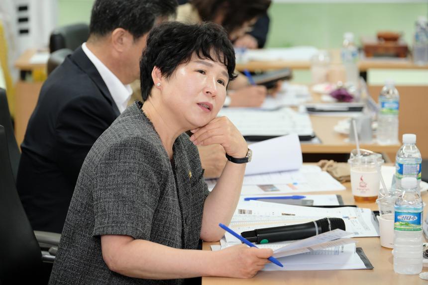 복지도시위원회 용강동주민센터 행정사무감사-제276회 마포구의회 제1차 정례회 - 8