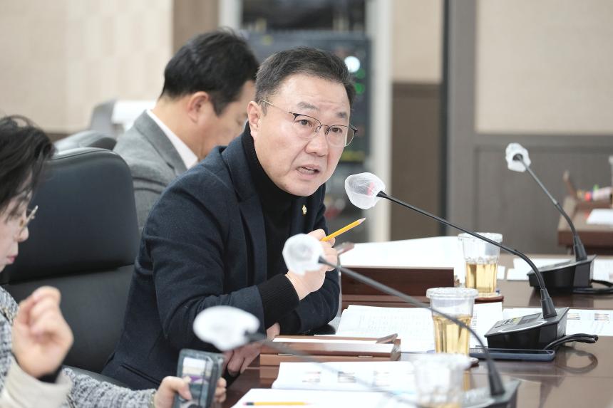 행정건설위원회-제273회 마포구의회 임시회 - 3