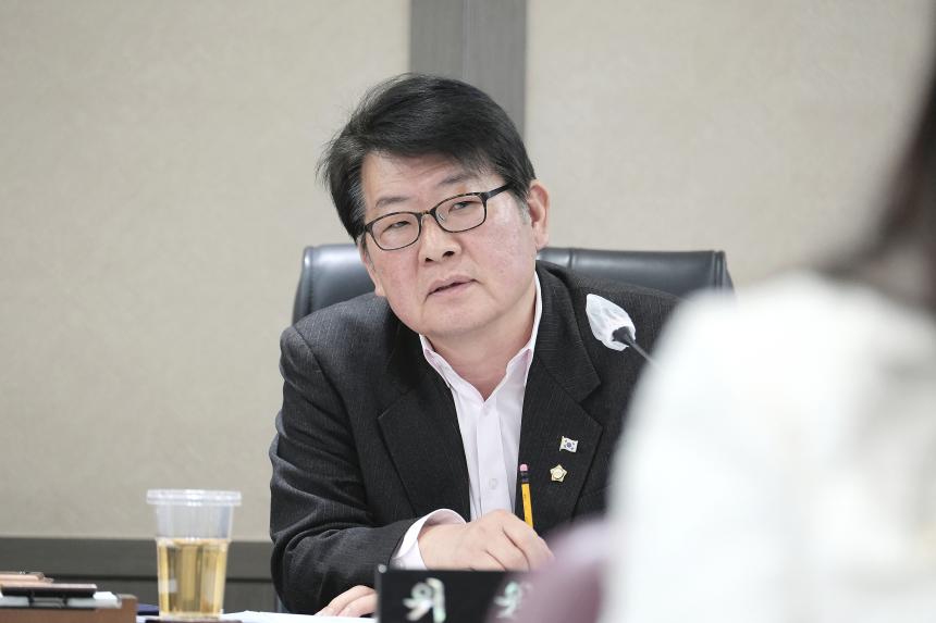 행정건설위원회-제273회 마포구의회 임시회 - 8