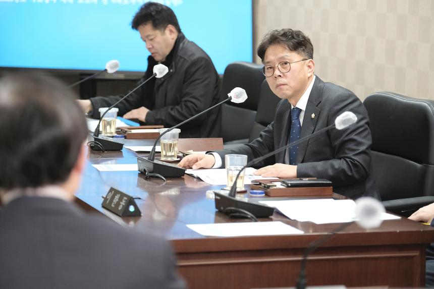 행정건설위원회-제273회 마포구의회 임시회 - 7