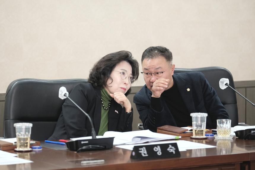 행정건설위원회-제273회 마포구의회 임시회 - 5