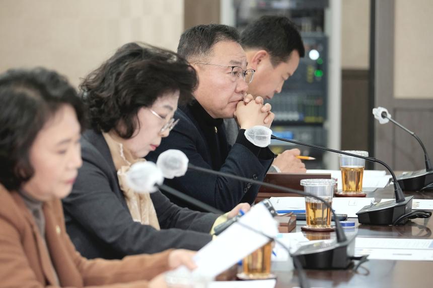 행정건설위원회-제273회 마포구의회 임시회 - 7