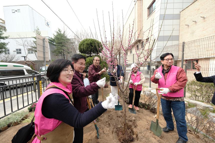 제81회 식목일 기념 릴레이 정원만들기 행사-샛터근린정원 - 6
