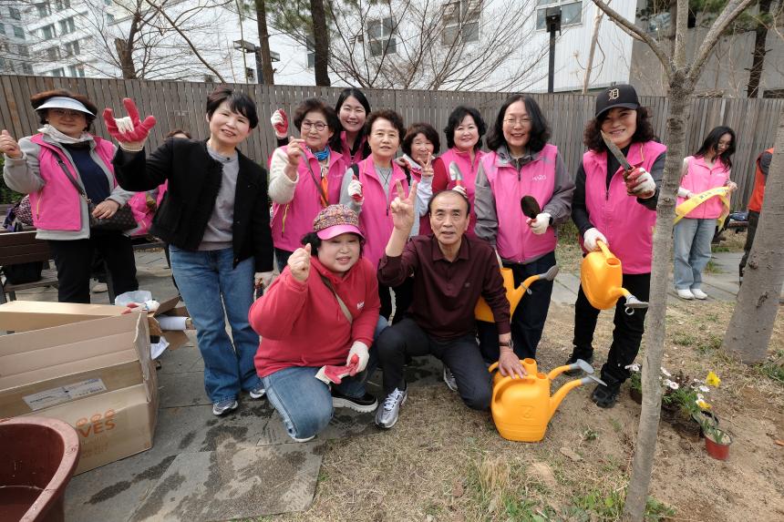 제81회 식목일 기념 릴레이 정원만들기 행사-샛터근린정원 - 5