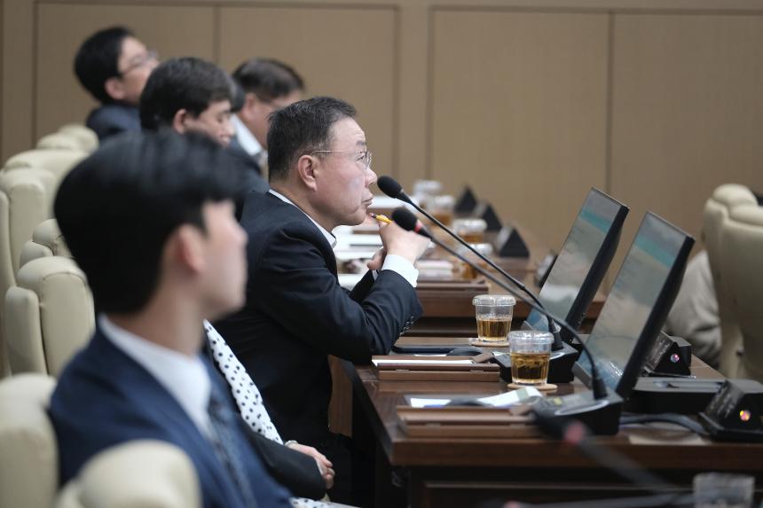 제274회 임시회 제2차 본회의