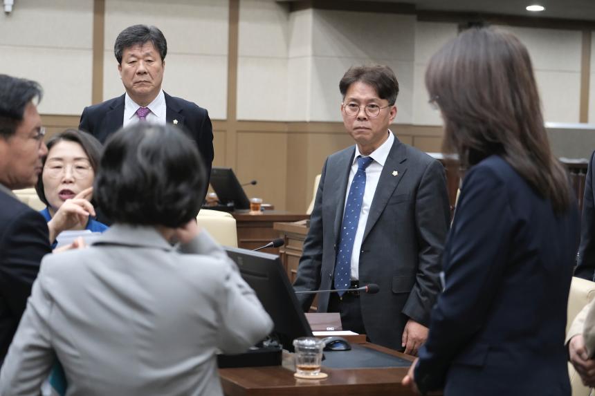 제274회 임시회 제2차 본회의