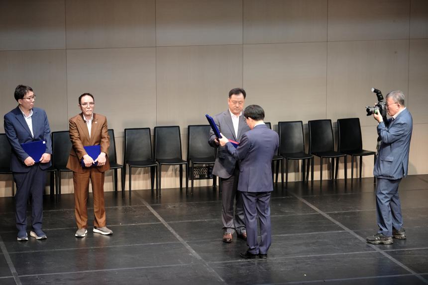 마포신문 창간 37주년 기념 - 2026년 마포를 빛낸 인물대상 시상 - 8