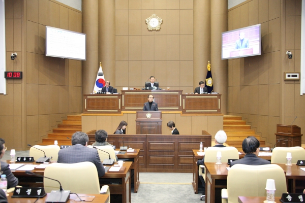 제217회 서울특별시 마포구의회 임시회 제2차 본회의 - 6