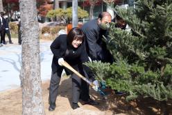 민선8기 상생을 위한 기념식수 10