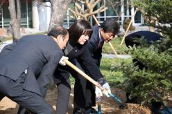 민선8기 상생을 위한 기념식수 11