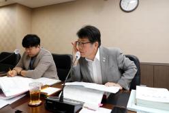 제262회 마포구의회 제1차 정례회 행정건설위원회 회의 모습 5