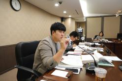 제262회 마포구의회 제1차 정례회 행정건설위원회 회의 모습 9
