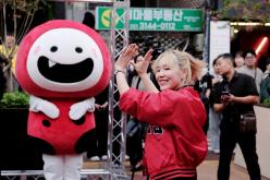 레드로드 핫포차 제막식 2