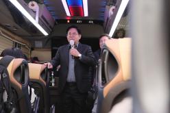 어르신 온천여행 버스 환송식 6