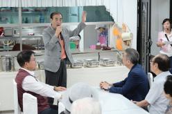 효도밥상 급식소 개소식&lpar;성산1동 5호점, 성산2동, 상암동&rpar; 4