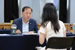 행정건설위원회 상암동주민센터 행정감사-제276회 마포구의회 제1차 정례회 10