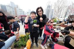 제81회 식목일 기념 릴레이 정원만들기 행사-쌍룡근린공원 23