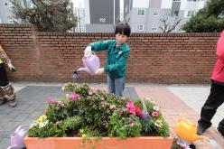 제81회 식목일 기념 릴레이 정원만들기 행사-도화꽃길3 14