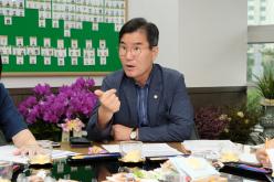 제10대 마포구의회 슬로건 공모 심사 4