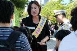 모두함께 아이먼저 안전먼저-서울하늘초등학교 교통안전캠페인 6