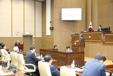 제215회 서울특별시 마포구의회 임시회 제2차 본회의 8