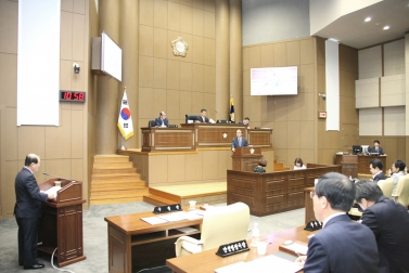 제215회 서울특별시 마포구의회 임시회 제2차 본회의 5
