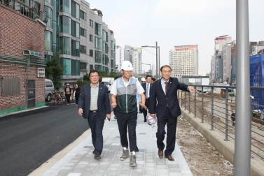 행정건설위원회 현장방문(책거리) 4